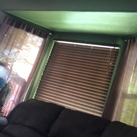 Meet your Posher, Jeannette - Picture 1 of 1